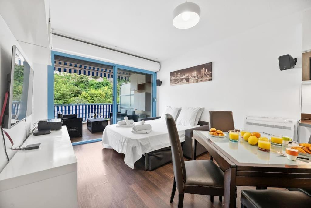 Le Virgil- Calme - Piscine - Parking Prive Apartment Menton