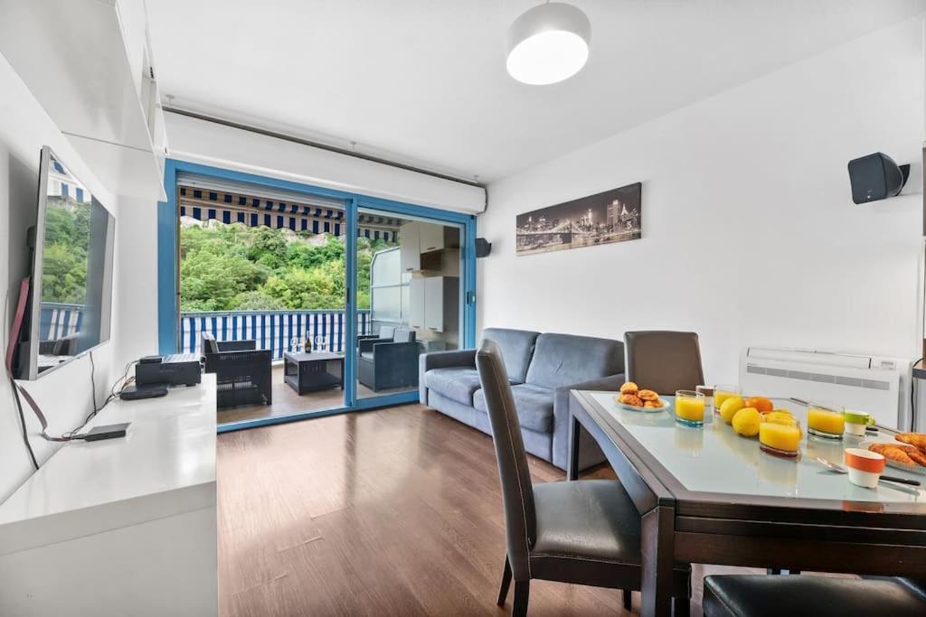 Le Virgil- Calme - Piscine - Parking Prive Apartment Menton
