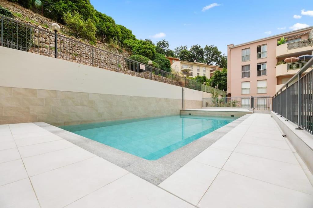 Le Virgil- Calme - Piscine - Parking Prive Apartment